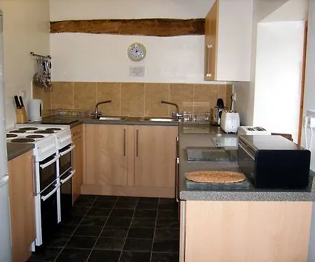 Skirfare Barn Otel