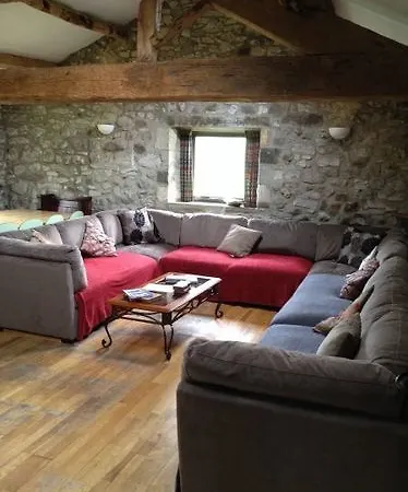 Skirfare Barn